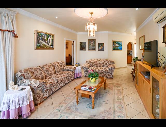 4 BEDROOM TOWNHOUSE FOR SALE IN WESTVILLE